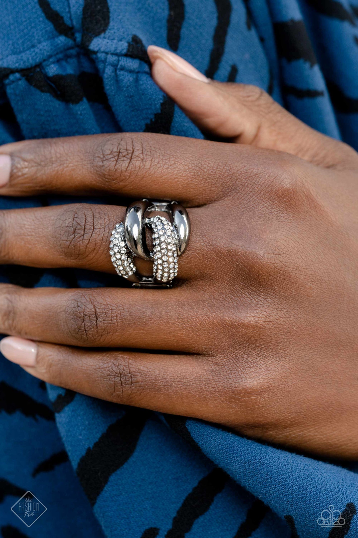 Alluring Ace Black Paparazzi Fashion Fix Ring