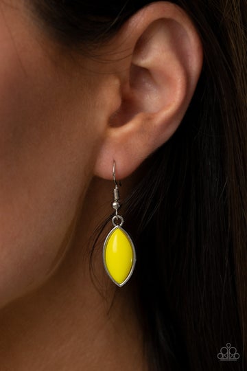 Viva La Vacation Yellow Paparazzi Necklace
