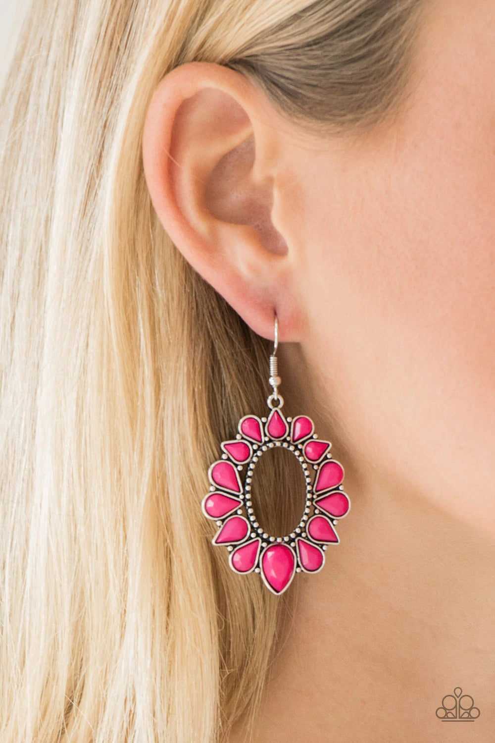 Fashionista Flavor - Pink Paparazzi Earring
